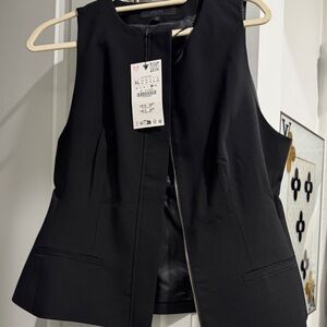 Zara Black Sleeveless Blouse